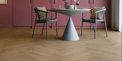 Maximus Belrose Oak Parkiet — Sesame (aranżacja)